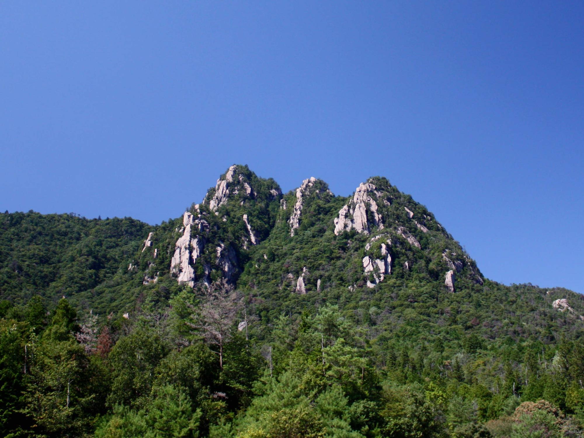 三倉岳の写真