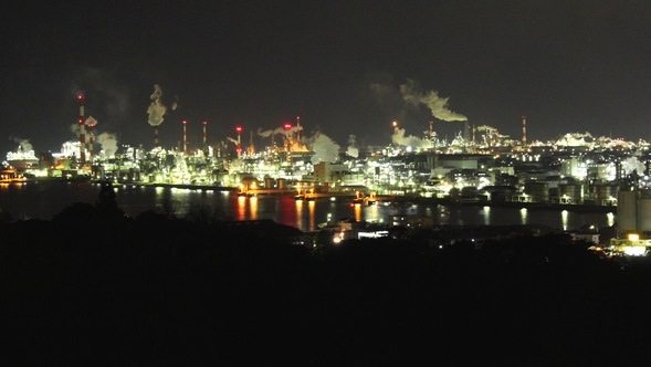 上から見下ろす工場夜景