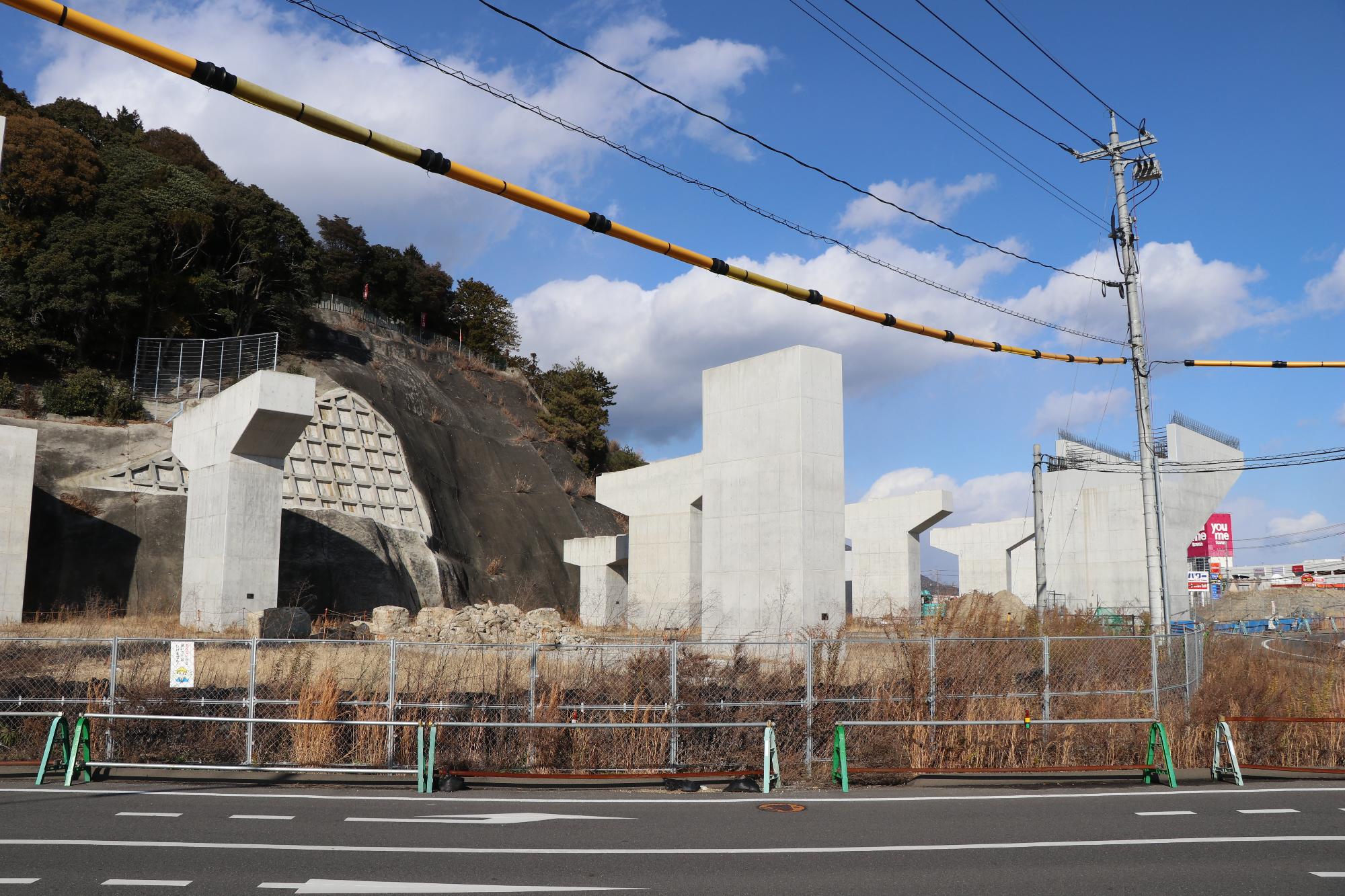 小方地区の工事状況（旧小方小学校用地より撮影）