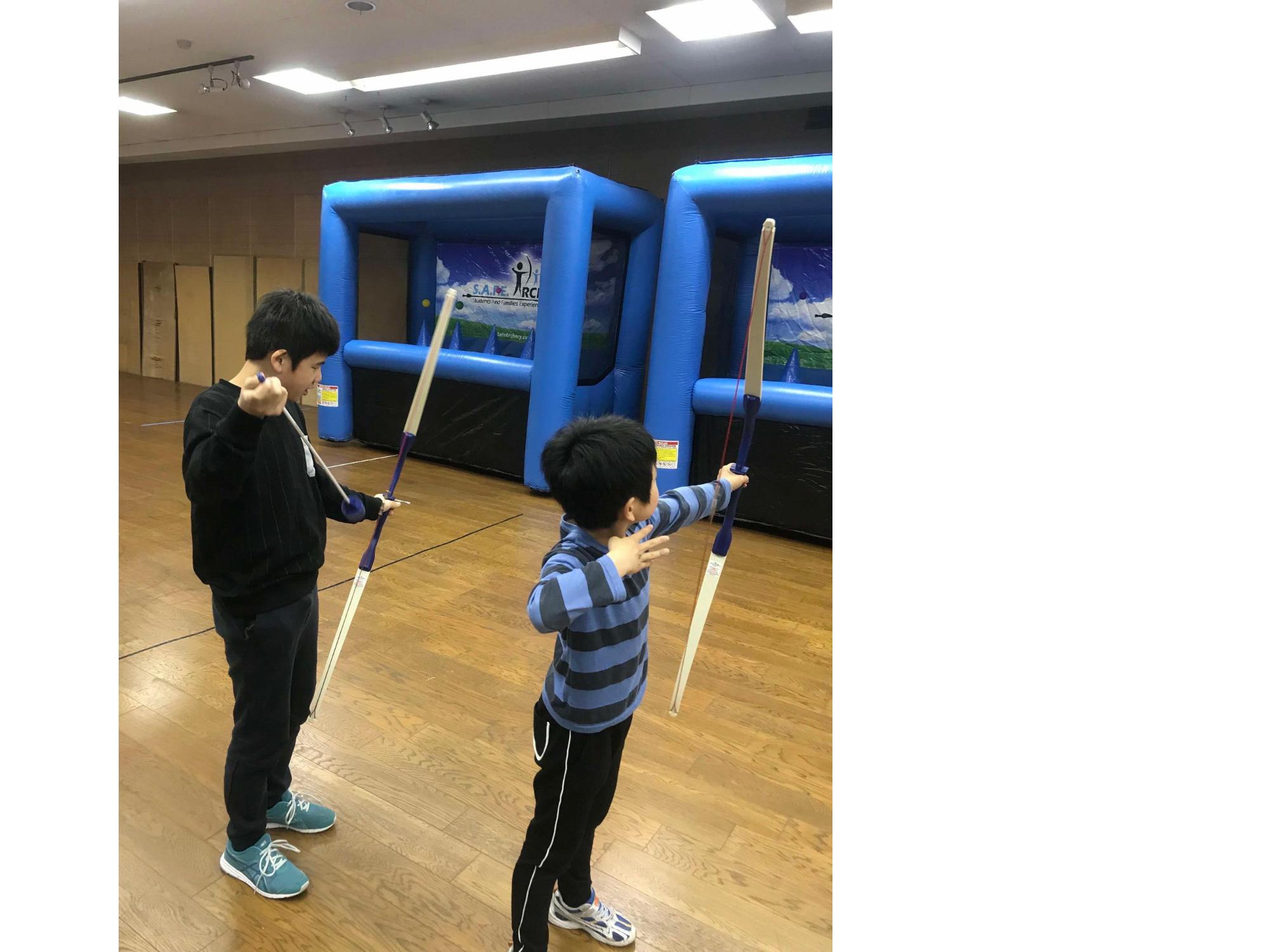 バルーンアーチェリー