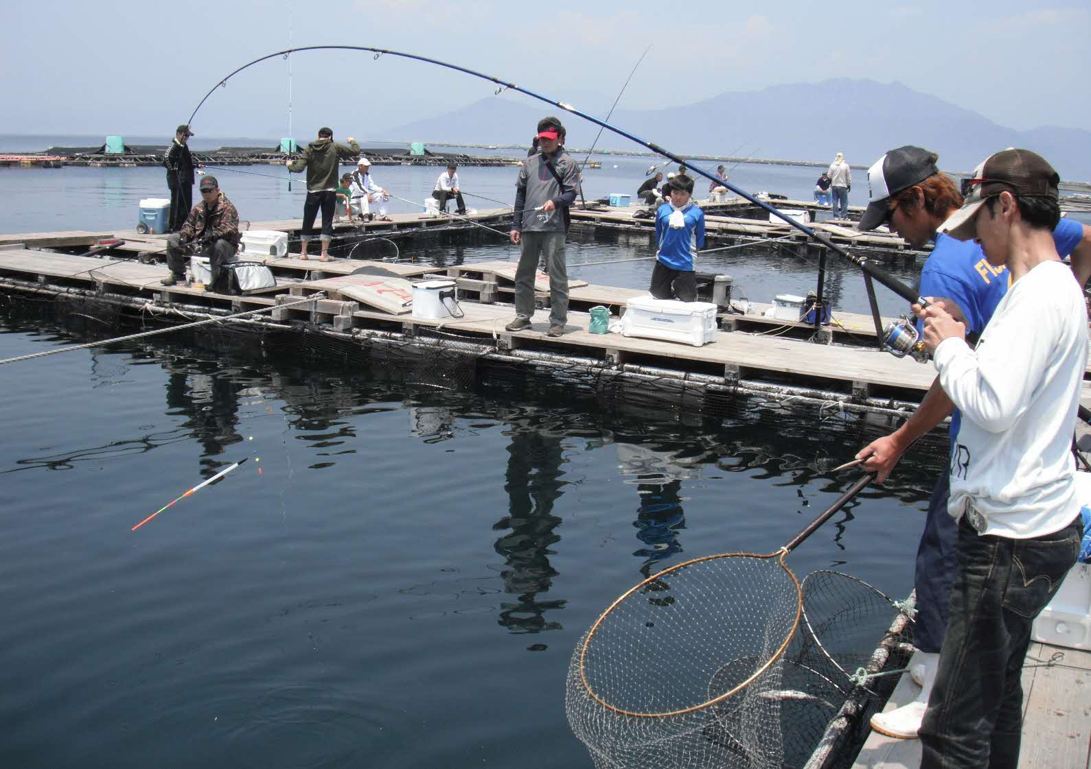 海上釣り堀