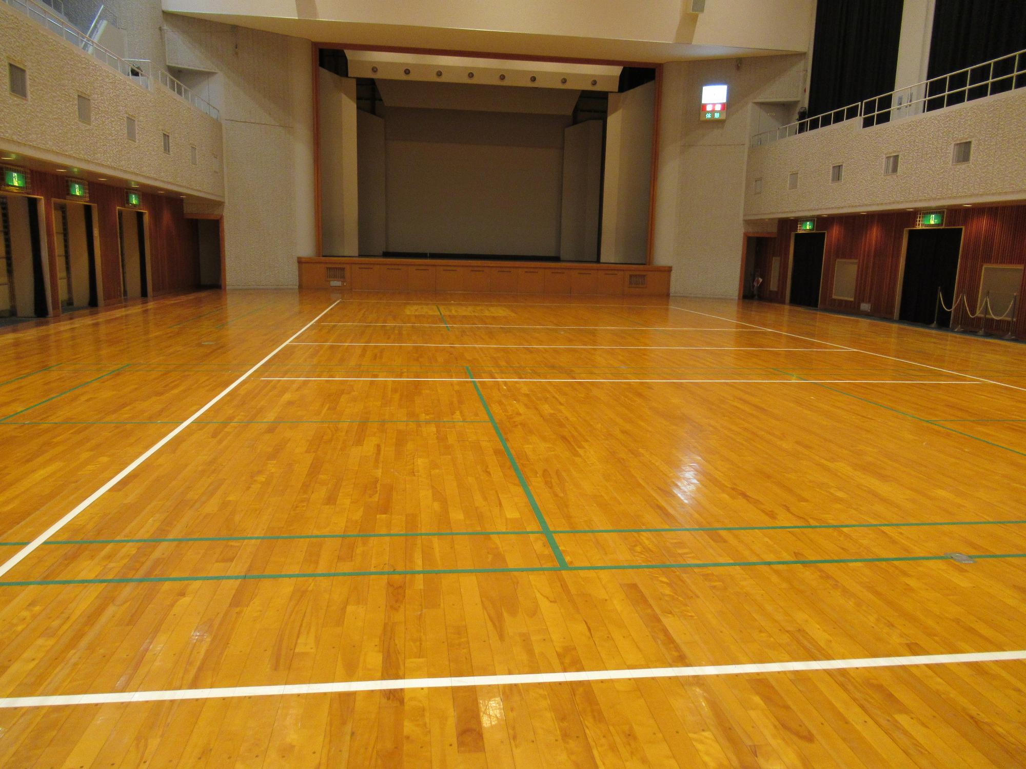 講堂兼体育館