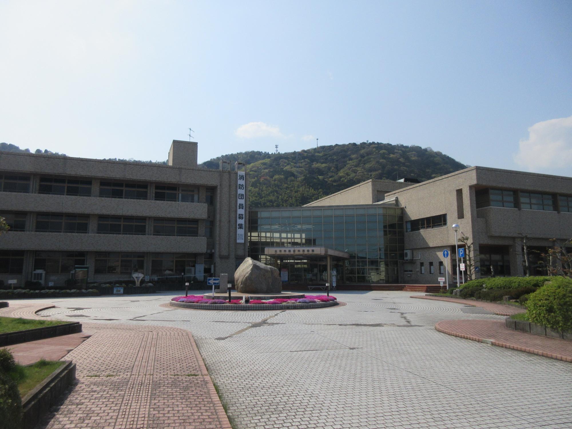 総合市民会館の外観