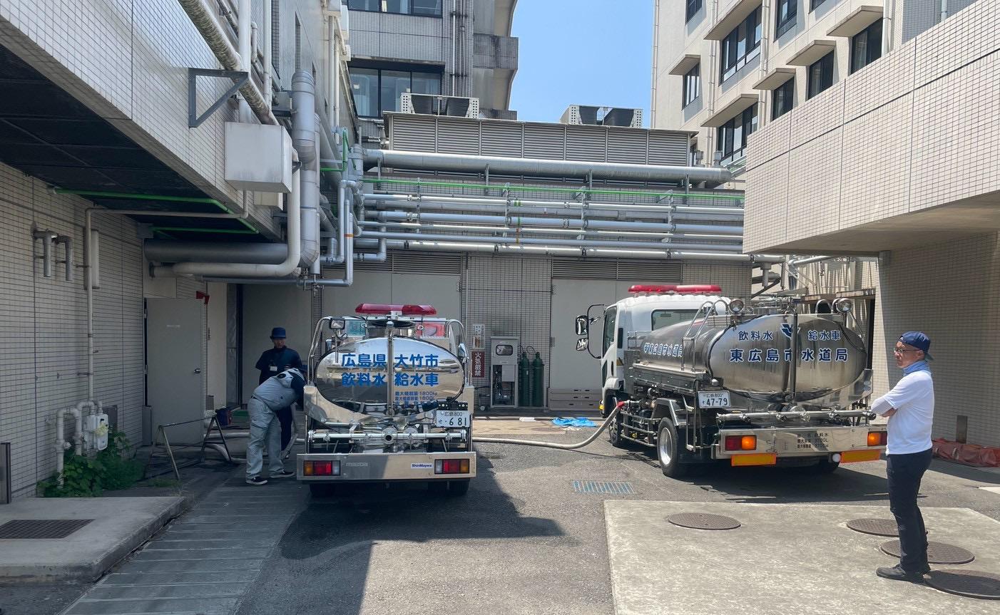各事業体と連携して給水作業（医療機関）