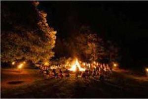 キャンプファイヤー