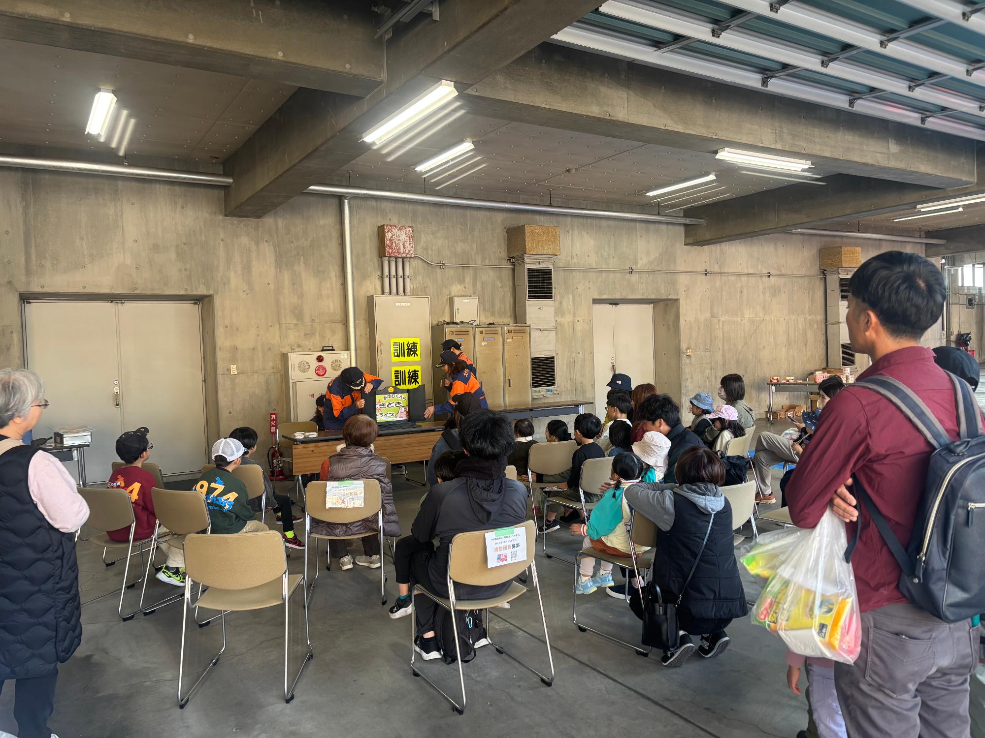 女性消防団委員さん熱演の大人気！紙芝居コーナー