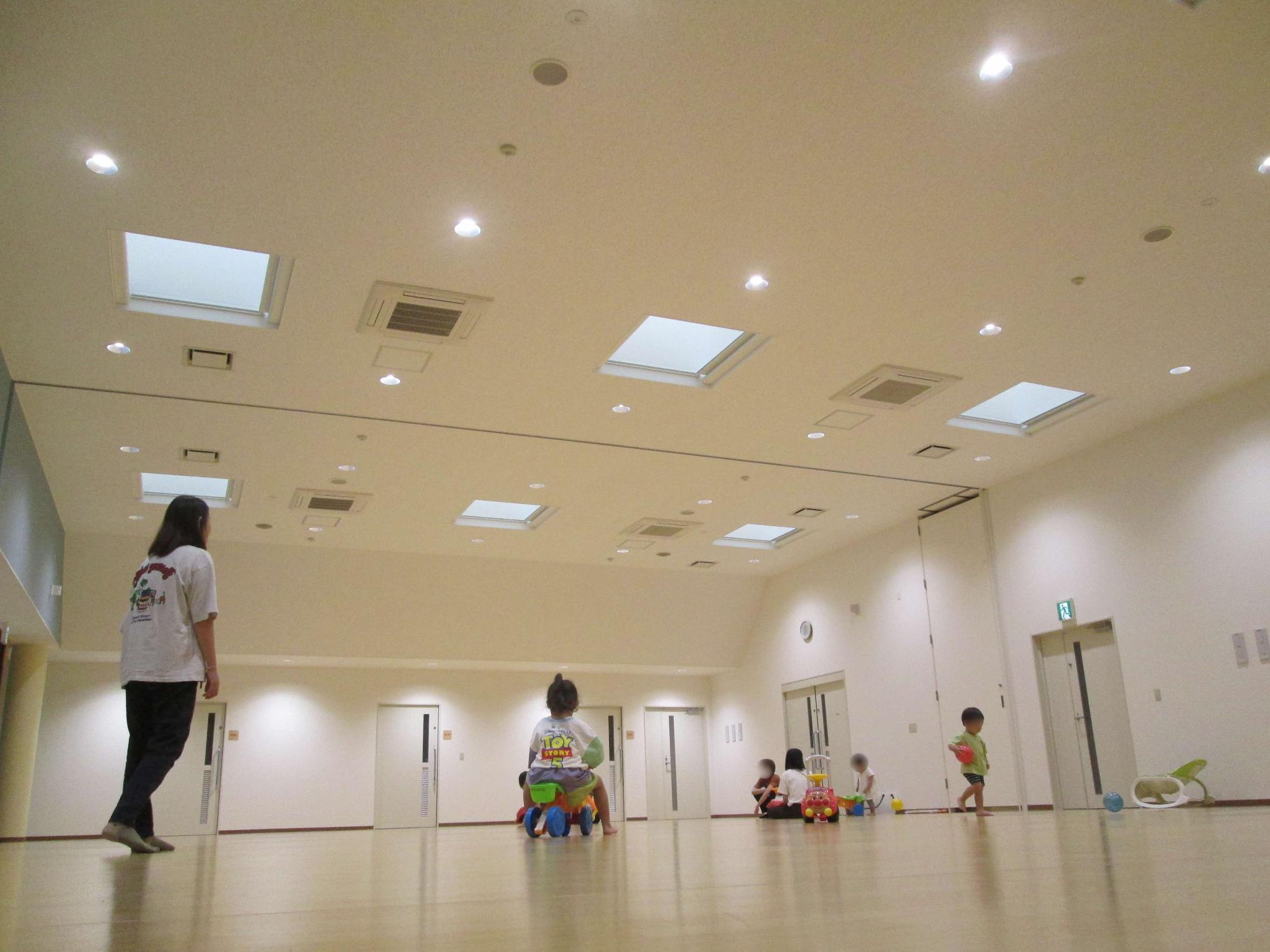 遊戯室で遊ぼう